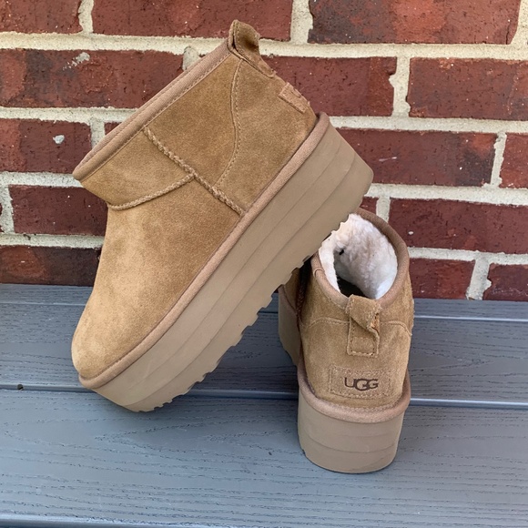 UGG Classic Mini Platform Boot - Picture 16 of 16
